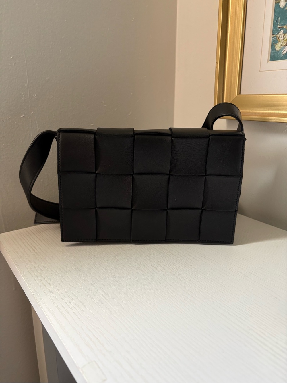 Bottega Veneta Cassette Black Crossbody Bag EUC - Picture 14 of 16